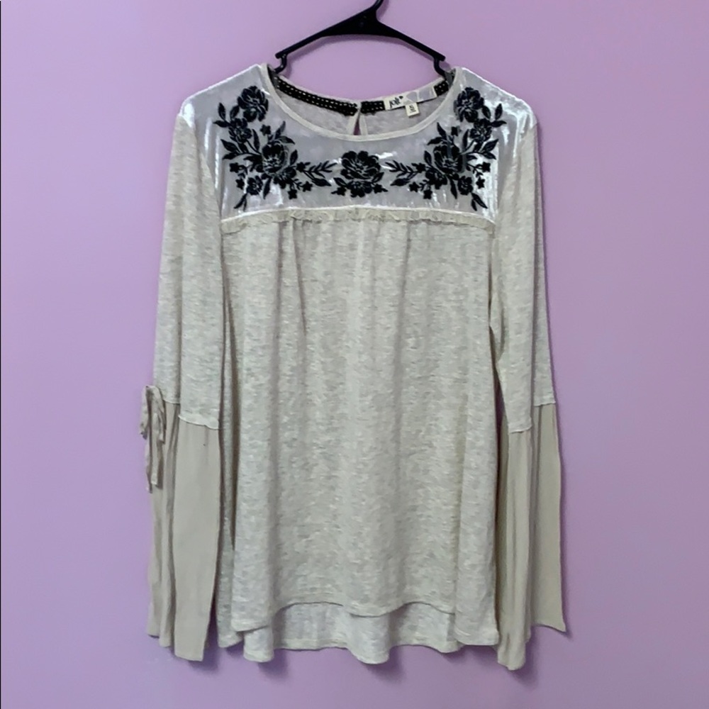New with tags knit top
